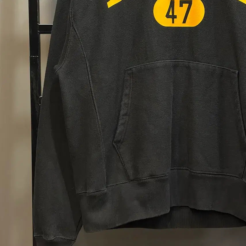 [BUNJANG] Champion Reverse Weave Iowa University Logo Hoodie Black / [XL] 챔피온 리버스위브 IOWA 대학 로고 후드티 블랙 3.9