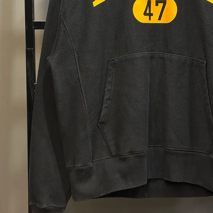[BUNJANG] Champion Reverse Weave Iowa University Logo Hoodie Black / [XL] 챔피온 리버스위브 IOWA 대학 로고 후드티 블랙 3.9