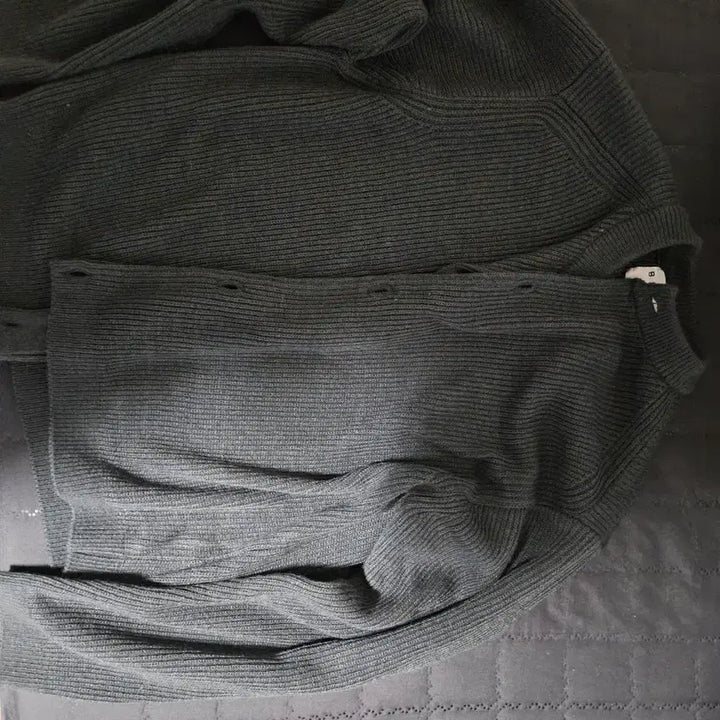 [BUNJANG] BeSlow Derek Cardigan Charcoal M Size / 비슬로우 데릭 가디건 차콜 M사이즈 팝니다.