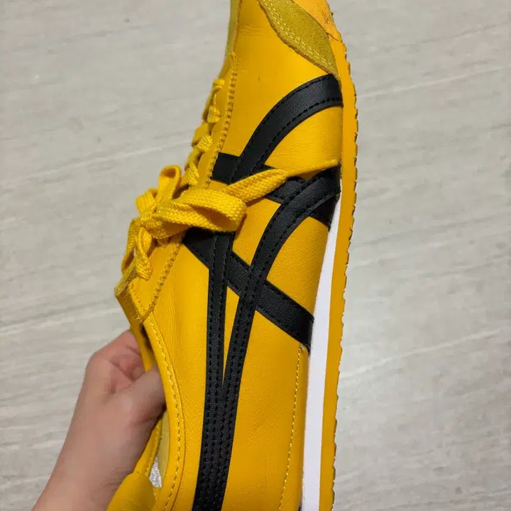 [BUNJANG] Onitsuka Tiger Mexico 66 Yellow Black Sneakers / 오니츠카타이거 멕시코66 옐로우 블랙 280