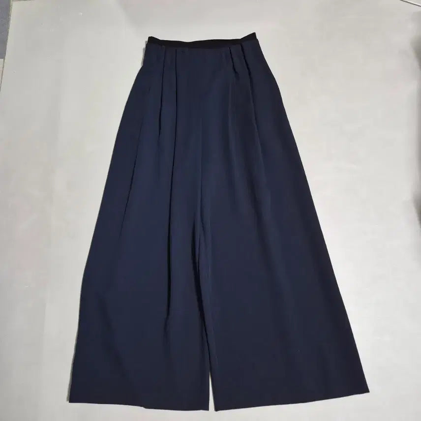[SOLD OUT] 시스템 네이비 투턱 와이드 밴딩 팬츠