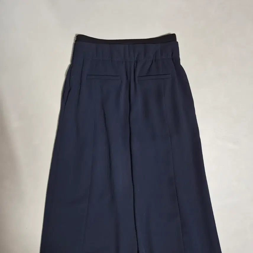 [SOLD OUT] 시스템 네이비 투턱 와이드 밴딩 팬츠