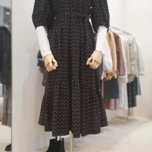 [SOLD OUT] 24년도 써스데이아일랜드 코듀로이 반팔 소매 원피스