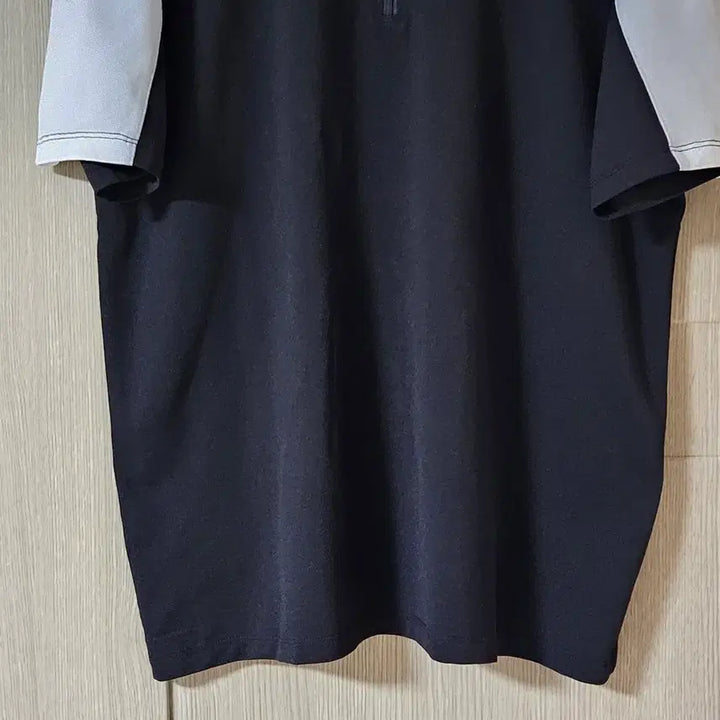 [SOLD OUT] 화이트/블랙 배색 반팔 티셔츠 105