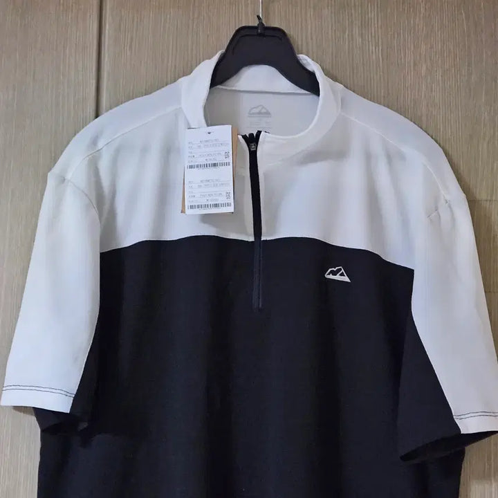 [SOLD OUT] 화이트/블랙 배색 반팔 티셔츠 105