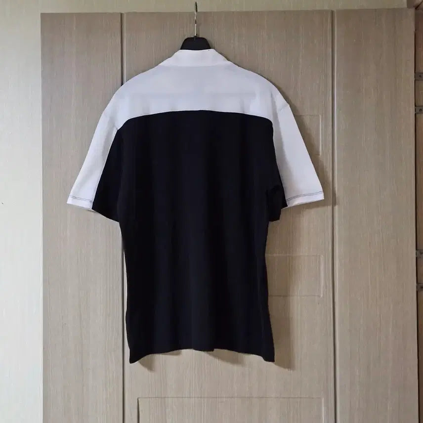 [SOLD OUT] 화이트/블랙 배색 반팔 티셔츠 105