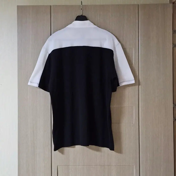 [SOLD OUT] 화이트/블랙 배색 반팔 티셔츠 105