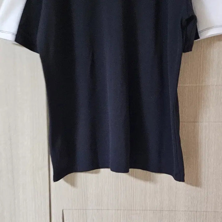 [SOLD OUT] 화이트/블랙 배색 반팔 티셔츠 105