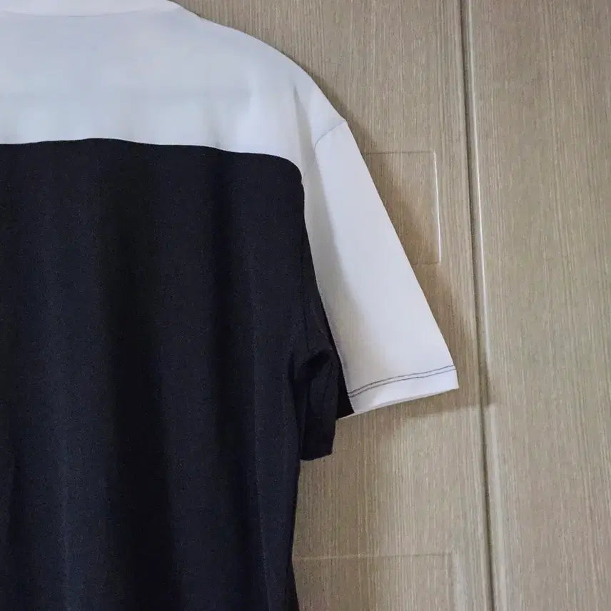 [SOLD OUT] 화이트/블랙 배색 반팔 티셔츠 105