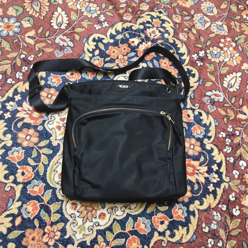 [SOLD OUT] 투미 TUMI 보야져 카프리 크로스백 FREE