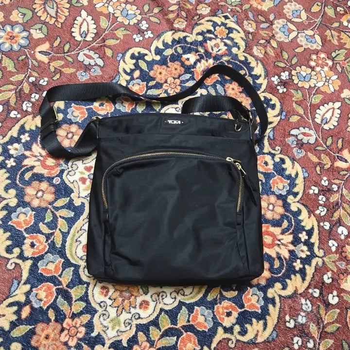 [SOLD OUT] 투미 TUMI 보야져 카프리 크로스백 FREE