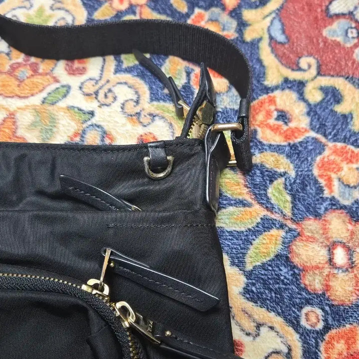 [SOLD OUT] 투미 TUMI 보야져 카프리 크로스백 FREE