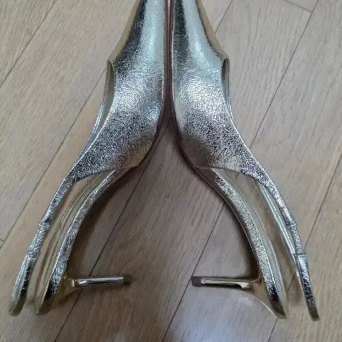 [BUNJANG] ZARA Metallic Slingback Heels - Gold / zara 자라 메탈릭 슬링백 힐 - 골드,38(245)