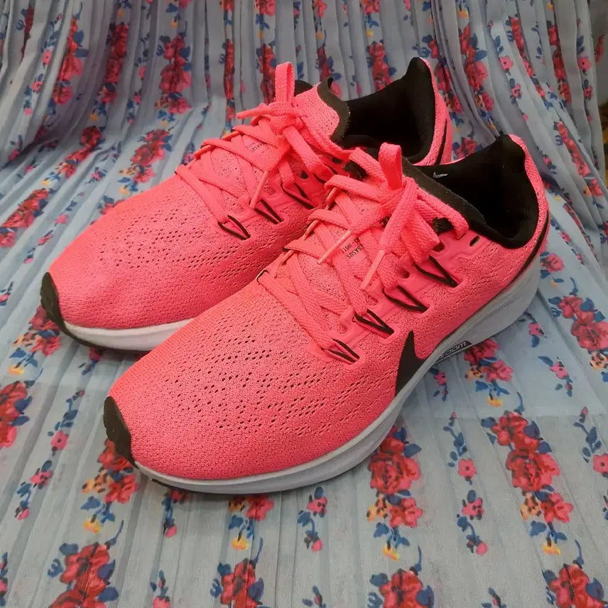 [BUNJANG] Nike Pegasus Pink Sneakers 230mm / 나이키 페가수스 핑크 운동화 230mm