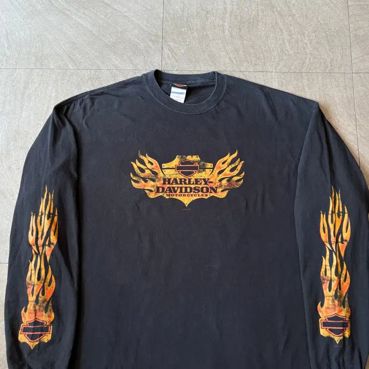 [BUNJANG] Harley-Davidson Black Flame Long Sleeve T-shirt / 할리데이비슨 정품 블랙 플레임 긴팔 티셔츠 롱슬리브