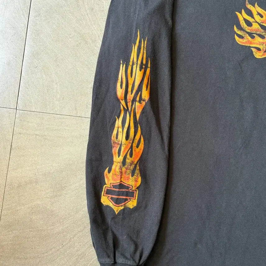[BUNJANG] Harley-Davidson Black Flame Long Sleeve T-shirt / 할리데이비슨 정품 블랙 플레임 긴팔 티셔츠 롱슬리브