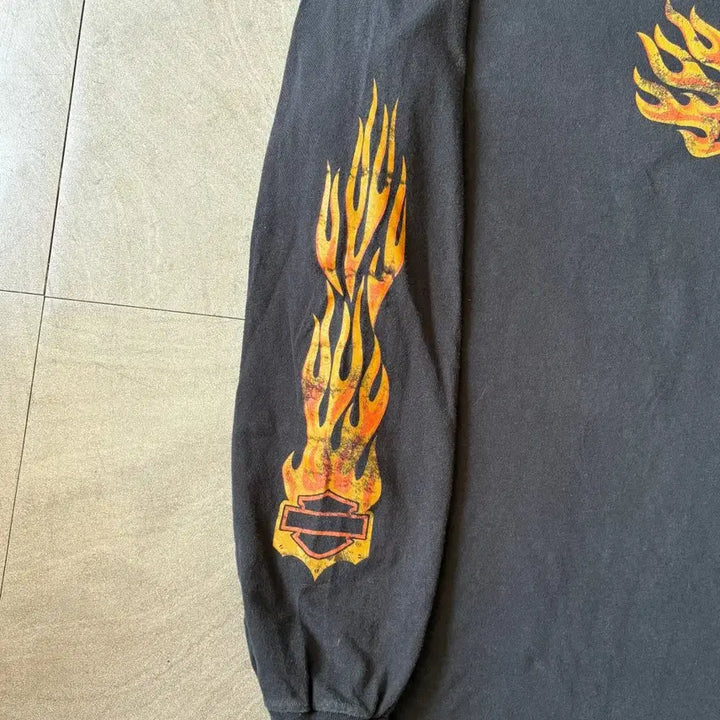 [BUNJANG] Harley-Davidson Black Flame Long Sleeve T-shirt / 할리데이비슨 정품 블랙 플레임 긴팔 티셔츠 롱슬리브