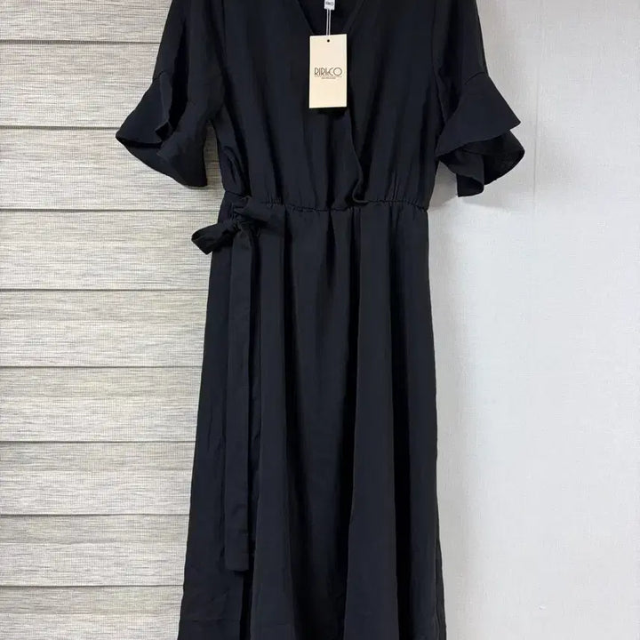 [BUNJANG] Lilly &amp; Co Wrap Dress / 리리앤코 랩 원피스(가단46허리고무줄.총장122)