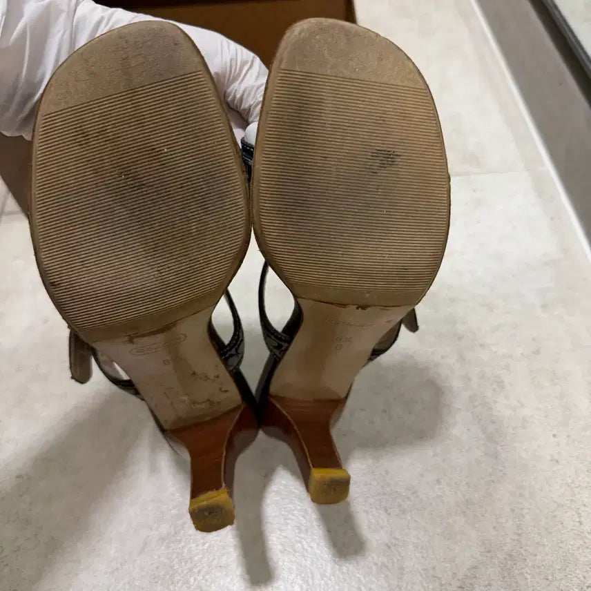 [BUNJANG] Coach Sandals Heels Slippers 235 / 코치 샌들 힐 슬리퍼 235