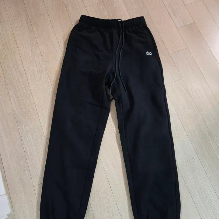 [SOLD OUT] ALO 알로 블랙 조거팬츠 스웻팬츠