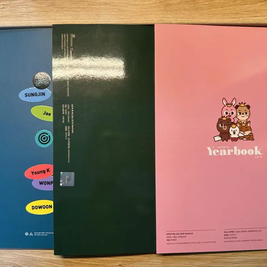 [SOLD OUT] 데이식스 이어북 메모리북 2018 2019 일괄 시즌그리팅 데식 굿즈
