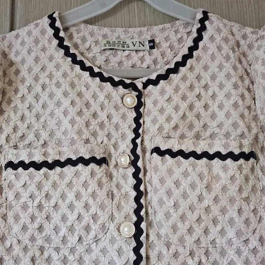 [SOLD OUT] 크림색 퍼프 반팔 자켓 스타일 블라우스 S