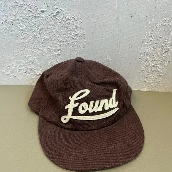 [BUNJANG] Human &amp; Cat Pound Logo Flat Brim Cap / 휴먼앤캣 파운드 아플리케 로고 플랫 브림 캡 모자