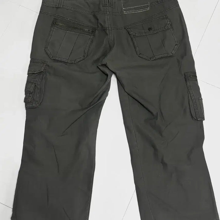 [SOLD OUT] 빈티지 y2k  갸루 펑크 7부카모그레이 팬츠
