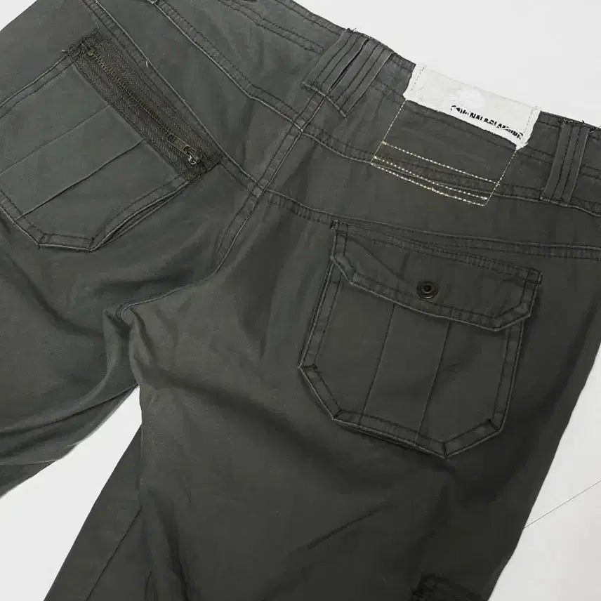 [SOLD OUT] 빈티지 y2k  갸루 펑크 7부카모그레이 팬츠