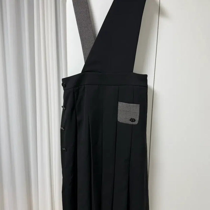 [SOLD OUT] 럭키슈에뜨 오버롤 원피스