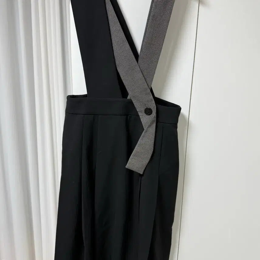 [SOLD OUT] 럭키슈에뜨 오버롤 원피스