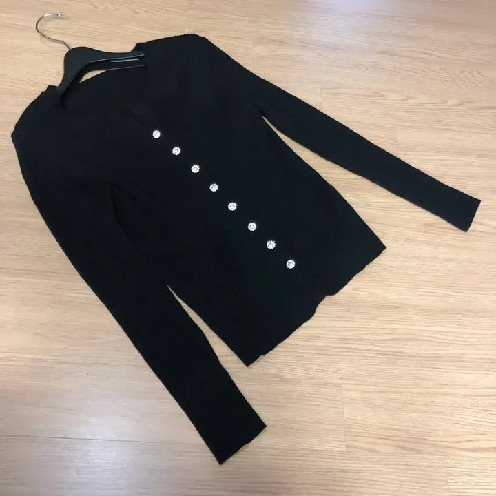 [BUNJANG] DeSder Vivian Jewel Button Ribbed Knit Cardigan / 제평 드에스더 비비안 보석단추 쥬얼 가디건 골지 블랙 검정