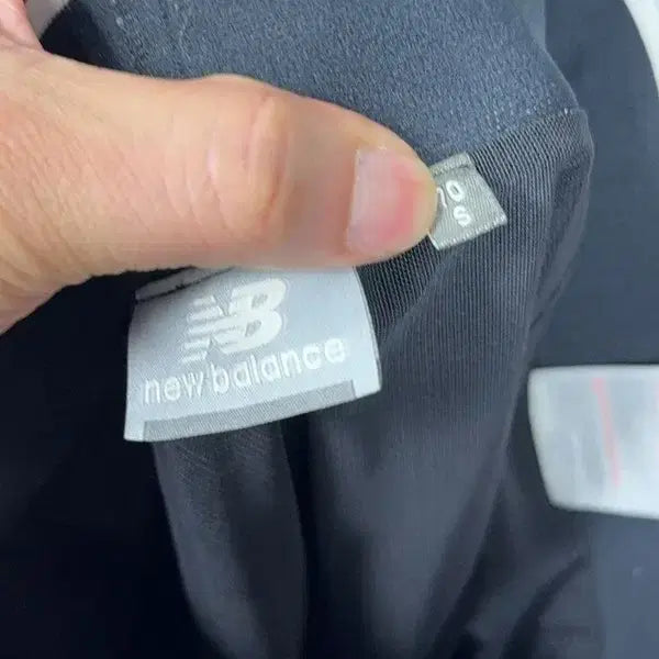 [BUNJANG] New Balance Black Logo Functional Skirt S / 뉴발란스 블랙 로고 기능성 스커트 S