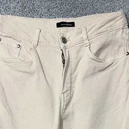 [BUNJANG] Roem Cream Beige Casual Denim Pants / 로엠 크림 연베이지 캐주얼 데님팬츠 73-101
