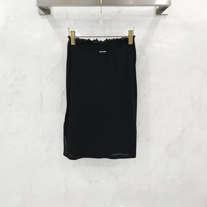 [SOLD OUT] XS / 미우미우 리브드 니트 저지 스커트 블랙 MJD192