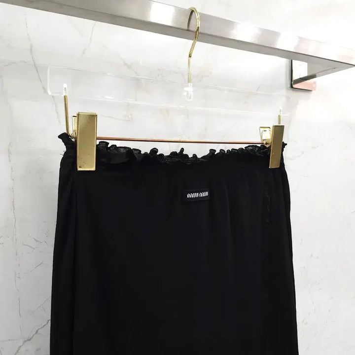 [SOLD OUT] XS / 미우미우 리브드 니트 저지 스커트 블랙 MJD192