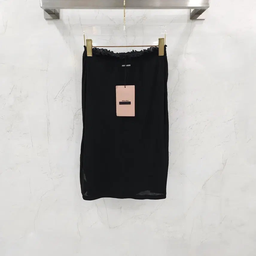 [SOLD OUT] XS / 미우미우 리브드 니트 저지 스커트 블랙 MJD192