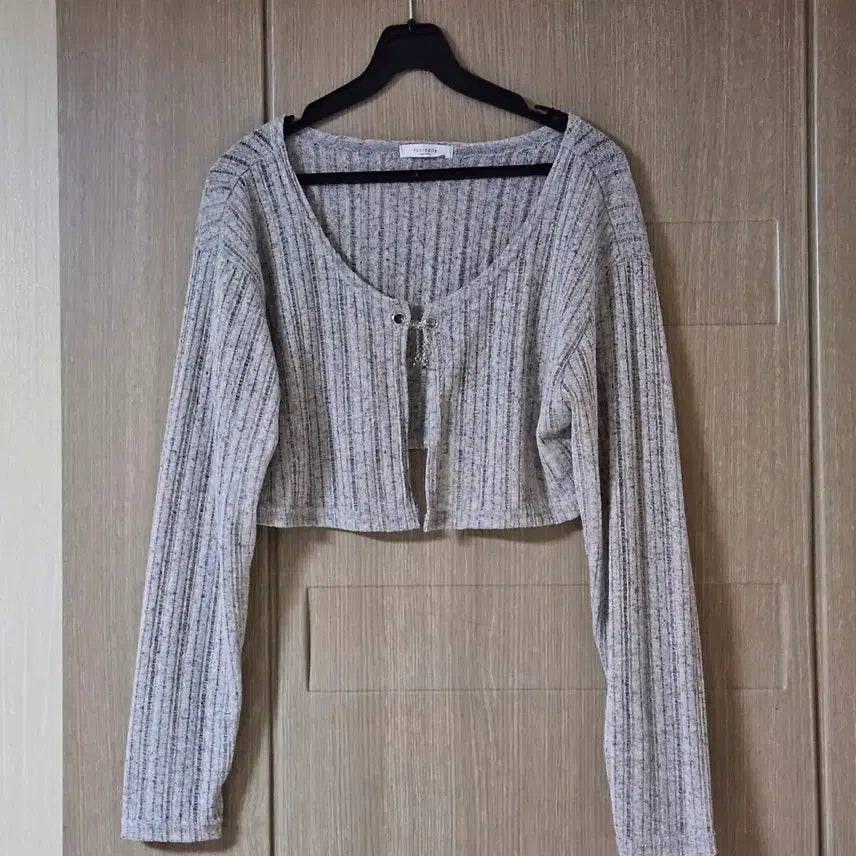 [BUNJANG] Partor Liv Crop Cardigan / 파트오르 리브 크롭 가디건 M