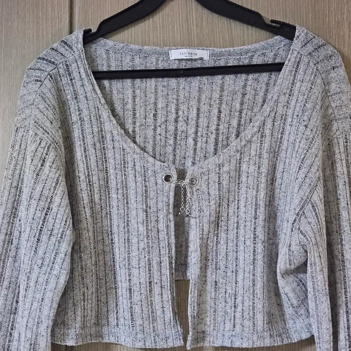 [BUNJANG] Partor Liv Crop Cardigan / 파트오르 리브 크롭 가디건 M