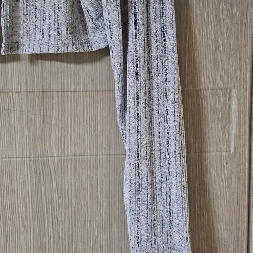 [BUNJANG] Partor Liv Crop Cardigan / 파트오르 리브 크롭 가디건 M