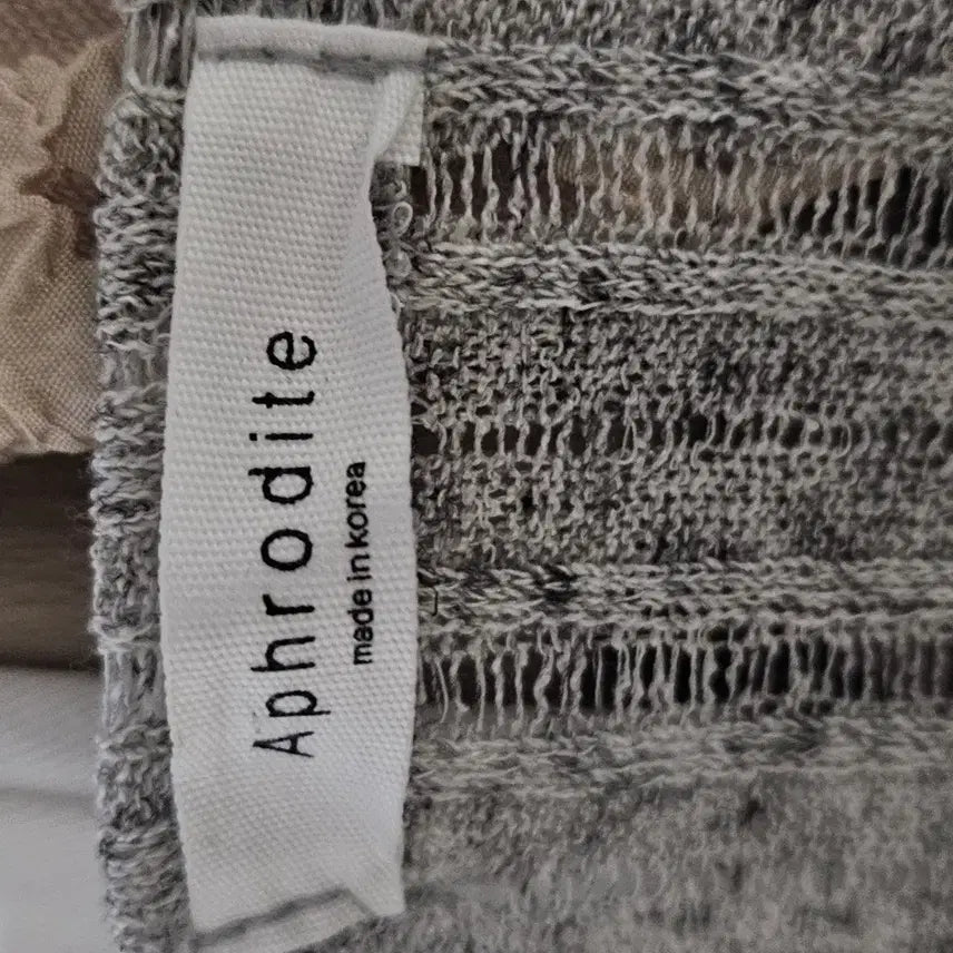 [BUNJANG] Partor Liv Crop Cardigan / 파트오르 리브 크롭 가디건 M