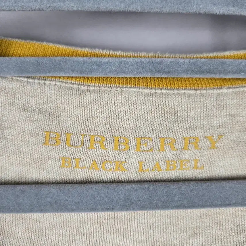 [SOLD OUT] [무료배송]버버리 블랙라벨 3 (100-105) 남성 브이넥 가디건 정품