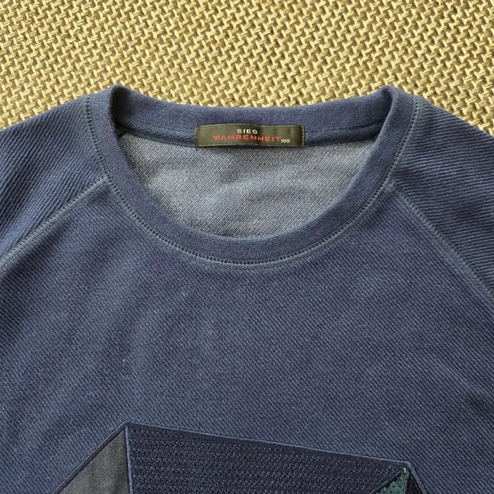 [SOLD OUT] 지이크 SIEG 스팽글 스웻 새상품