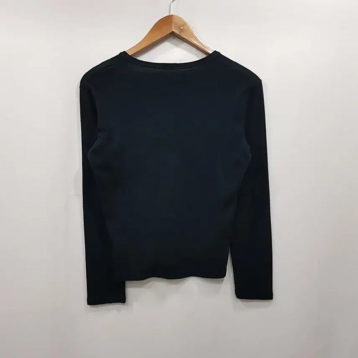 [SOLD OUT] 베네통 브이넥 검정 무지 긴팔 가디건 여M Q430