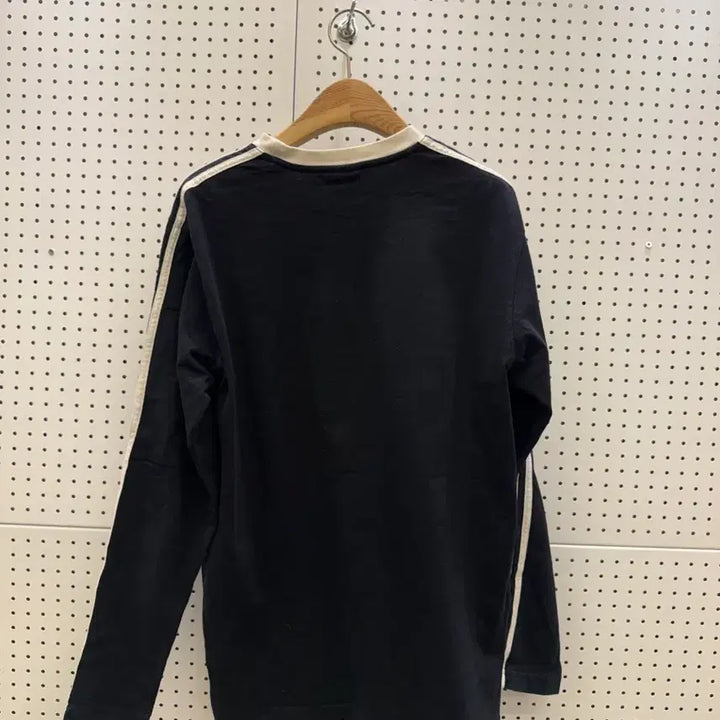 [BUNJANG] Adidas Graphic Logo 3-Stripes Long Sleeve T-shirt / 아디다스 그래픽 로고 3스트라이프 긴팔 티셔츠 U1555