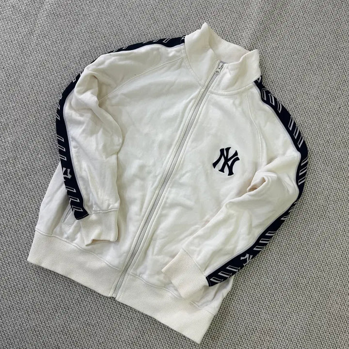 [BUNJANG] MLB Symbol Tape High Neck Zip-Up / S 엠엘비 씸볼 테이프 하이넥 집업 0413D