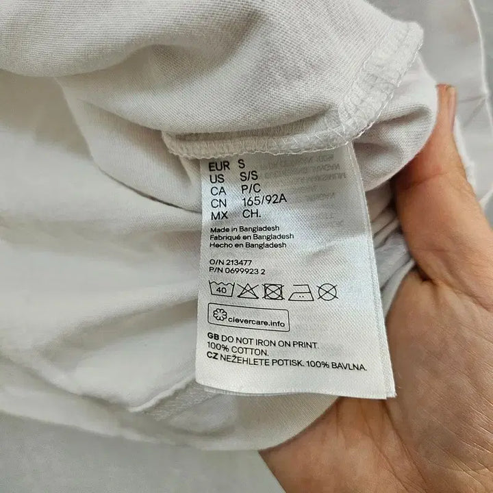 [SOLD OUT] H M 유럽수입 반팔 티 공용 90 J4373