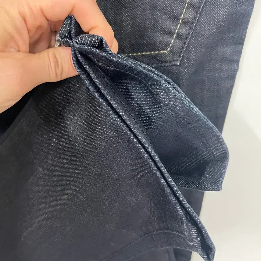 [BUNJANG] Guess Gold Logo Skinny Fit Black Denim Jeans / [30] 게스 금장 로고 스키니핏 흑청 데님 팬츠 청바지