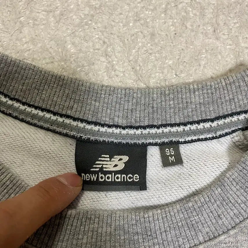 [SOLD OUT] 뉴발란스 회색 반팔 맨투맨 티셔츠 m 95