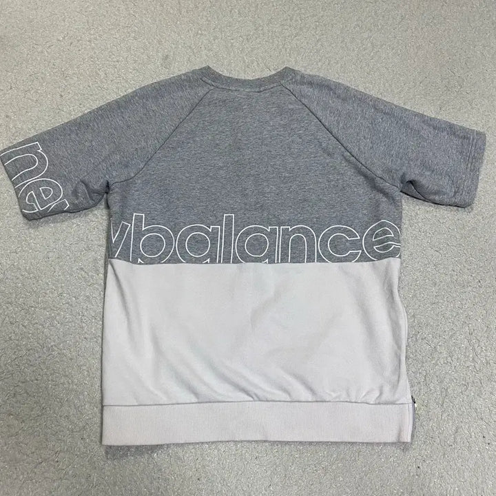 [SOLD OUT] 뉴발란스 회색 반팔 맨투맨 티셔츠 m 95